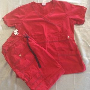 Dickies brand size med red scrub set